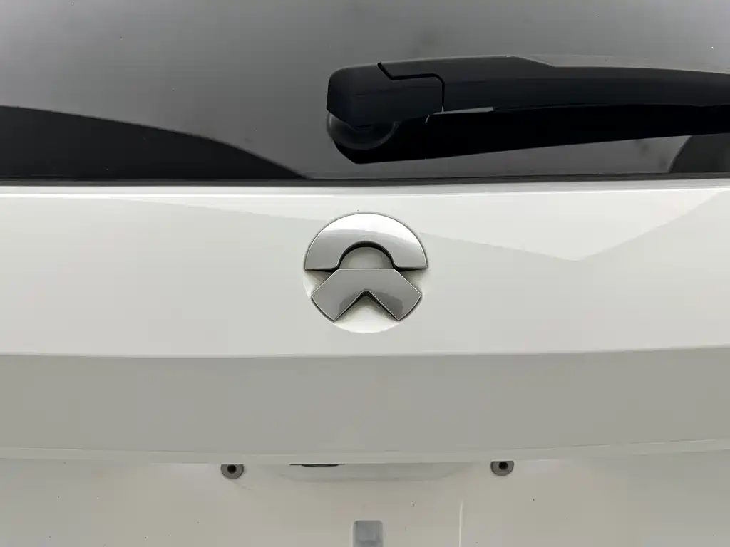 NIO ES8 2020 580KM six-seater version купить на сайте DeffCars