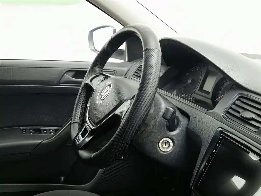 Santana 2019 1.5L Manual Fashion Edition National VI купить на сайте DeffCars