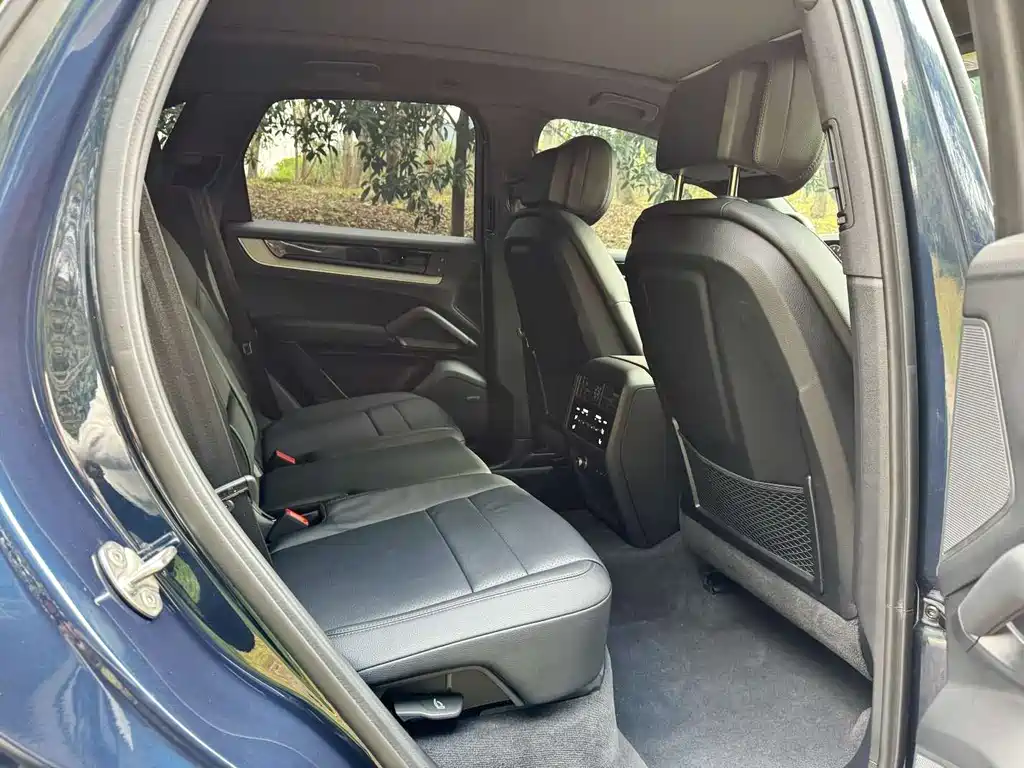 Cayenne 2025 Cayenne 3.0T купить на сайте DeffCars
