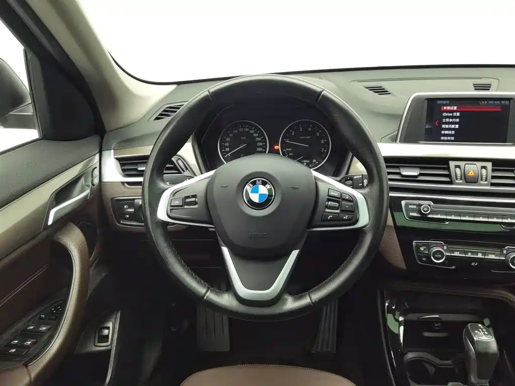 BMW X1 2018 sDrive18Li Exclusive Model купить на сайте DeffCars