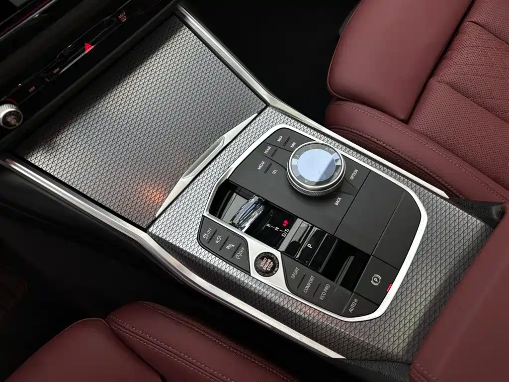 BMW 3 Series 2025 330Li M Sports Night Package купить на сайте DeffCars
