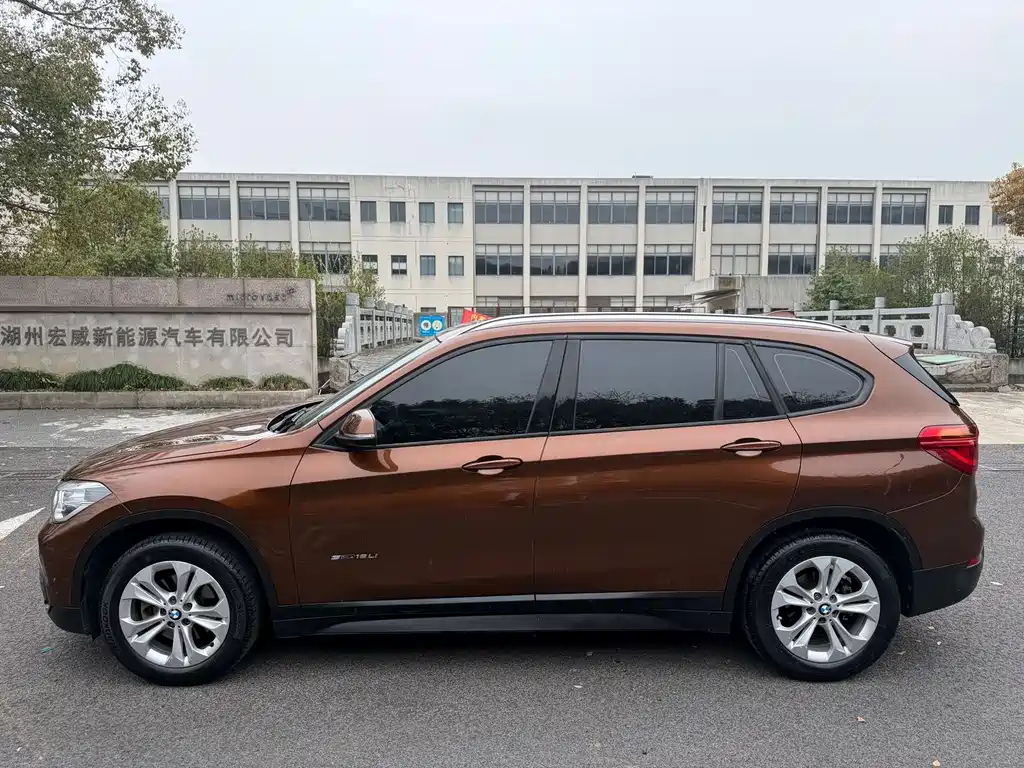 BMW X1 2016 sDrive18Li Exclusive Model купить на сайте DeffCars
