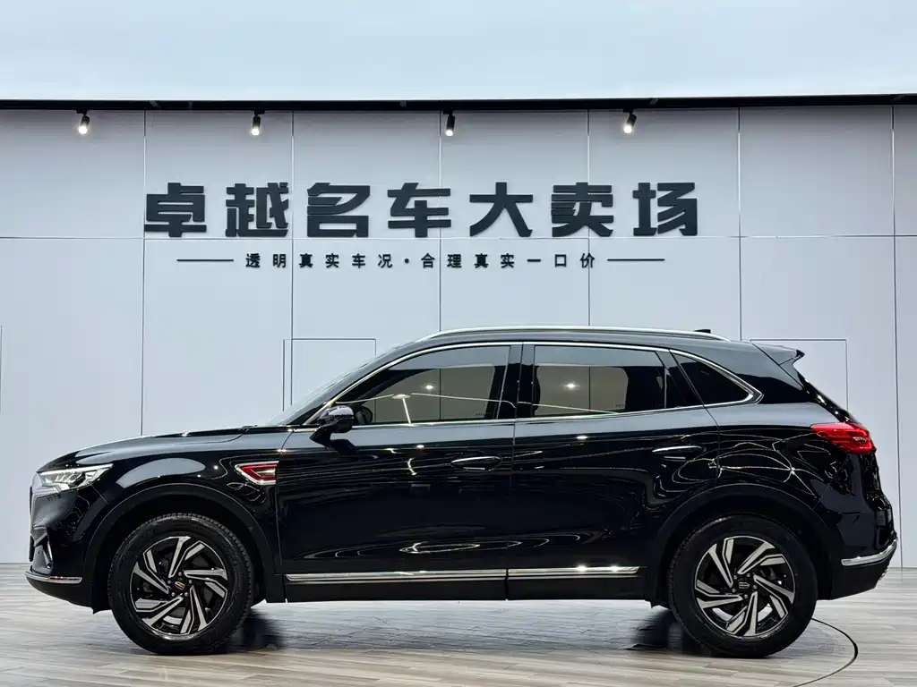 Hongqi HS5 2022 facelift 2.0T Zhilian Flagship Edition купить на сайте DeffCars