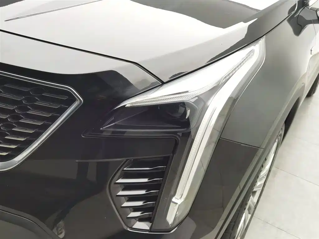 Cadillac XT4 2023 28T two-wheel drive luxury model купить на сайте DeffCars