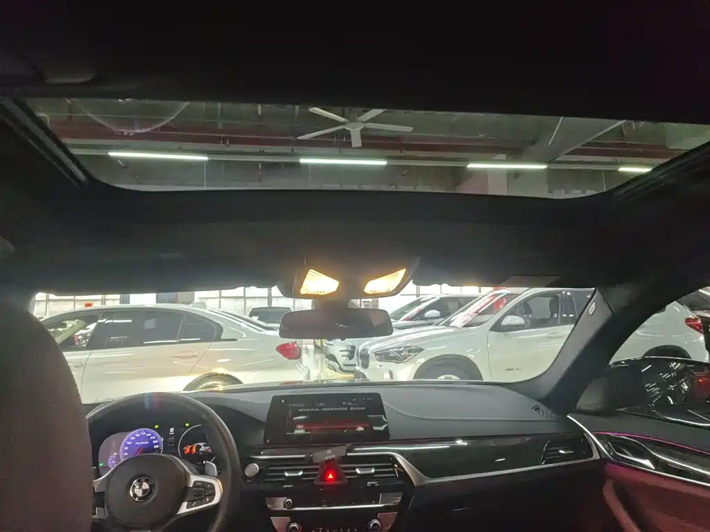 BMW 5 Series 2019 530Li Leading M Sports Package купить на сайте DeffCars