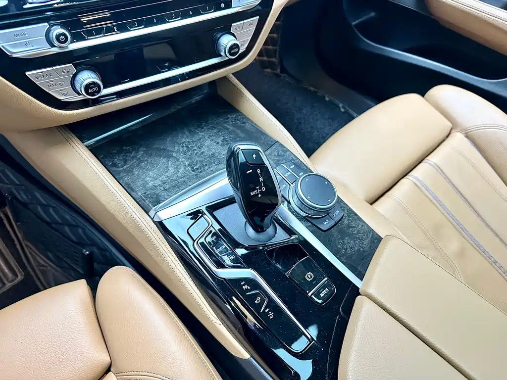 BMW 6 Series GT 2022 630i M Sports Package купить на сайте DeffCars