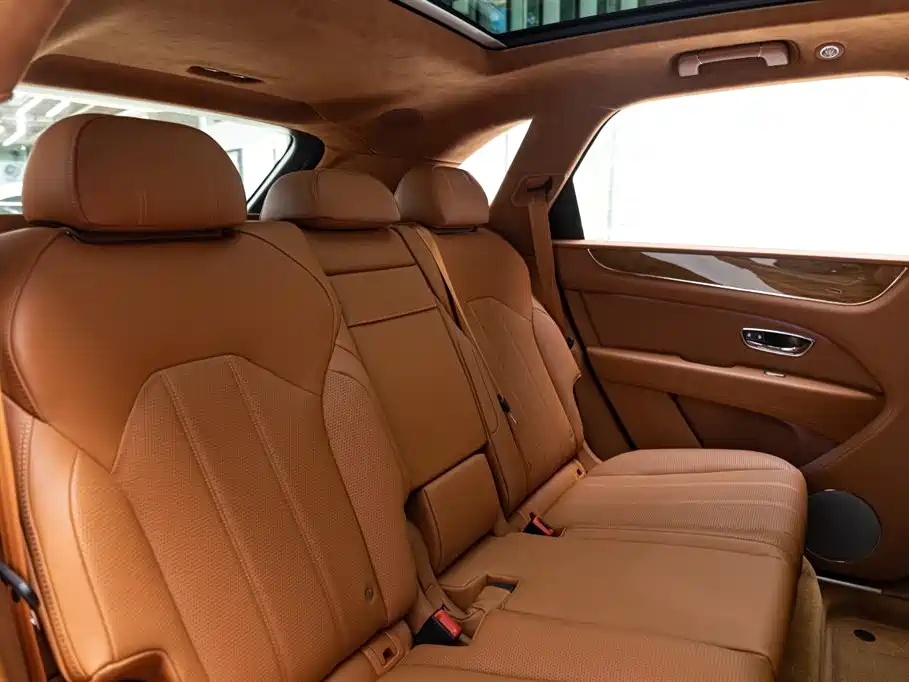 Bentayga 2021 4.0T V8 купить на сайте DeffCars