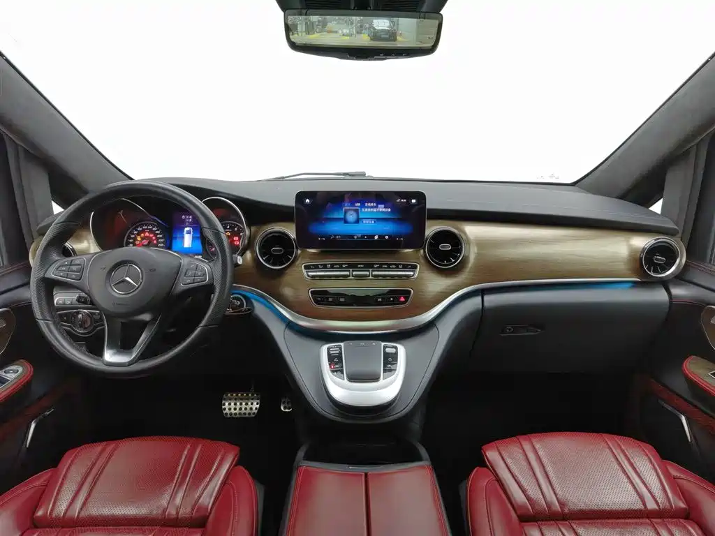 Mercedes-Benz V-Class 2022 V 260 L Long Wheelbase Luxury Edition купить на сайте DeffCars