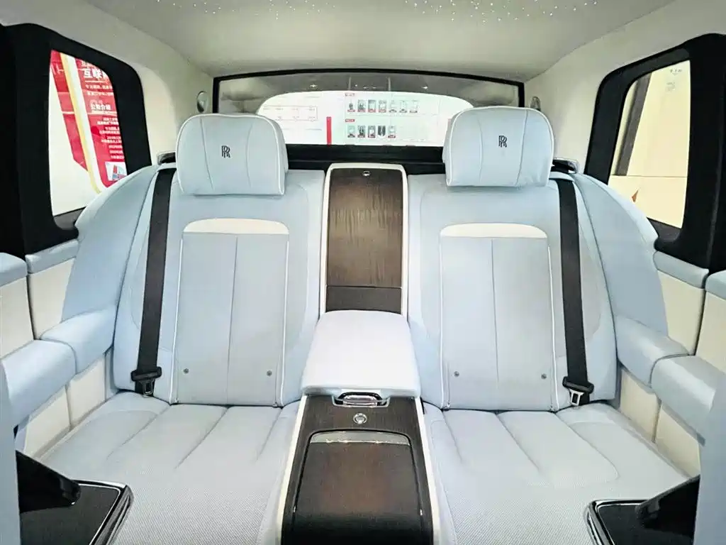 Cullinan 2018 four-seat version купить на сайте DeffCars