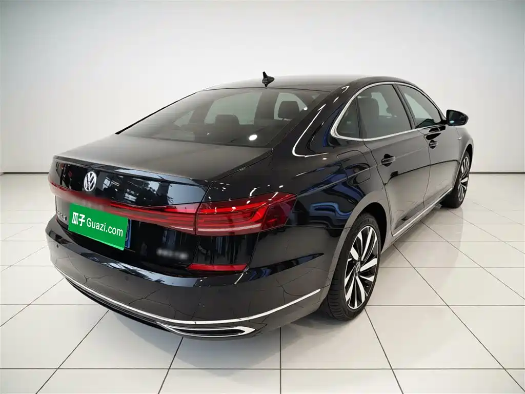 Passat 2022 330TSI Deluxe Edition купить на сайте DeffCars