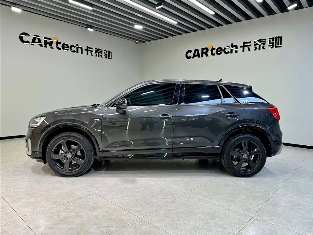 Audi Q2L 2021 35 TFSI fashionable and dynamic купить на сайте DeffCars