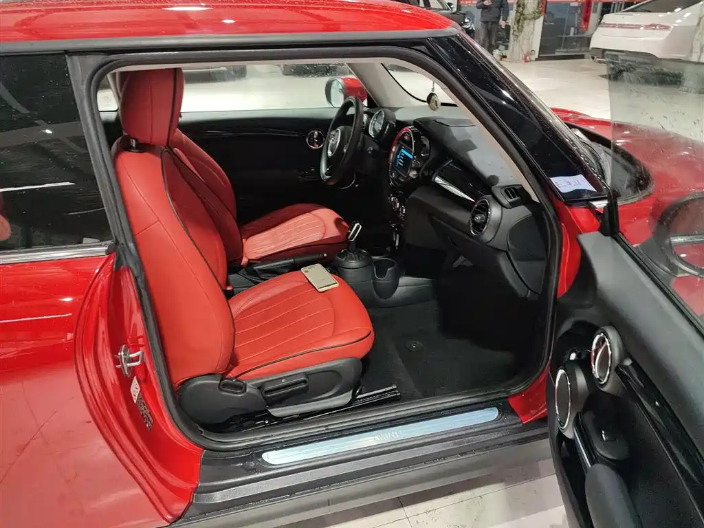 MINI 2019 1.5T ONE PLUS купить на сайте DeffCars