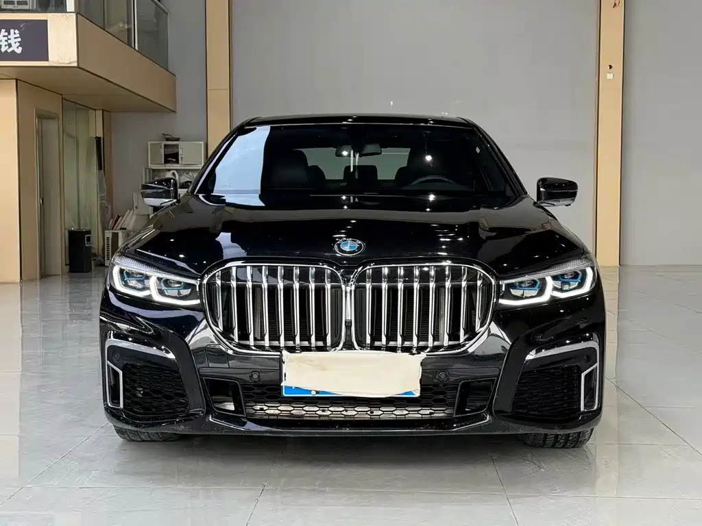 BMW 7 Series 2016 730Li Leading Model купить на сайте DeffCars