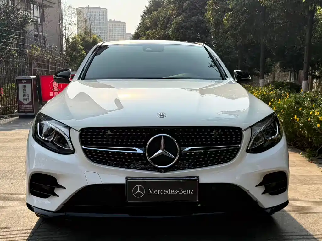 Mercedes-Benz GLC Coupe 2018 GLC 260 4MATIC Coupe SUV купить на сайте DeffCars