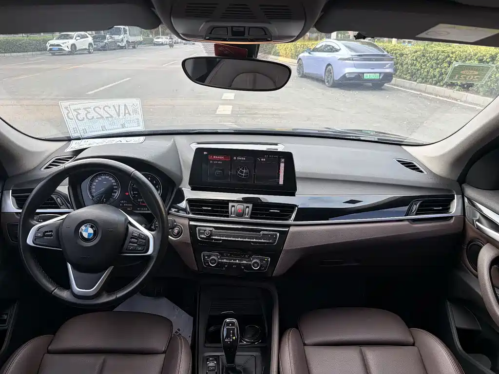 BMW X1 2020 sDrive25Li Leading Model купить на сайте DeffCars
