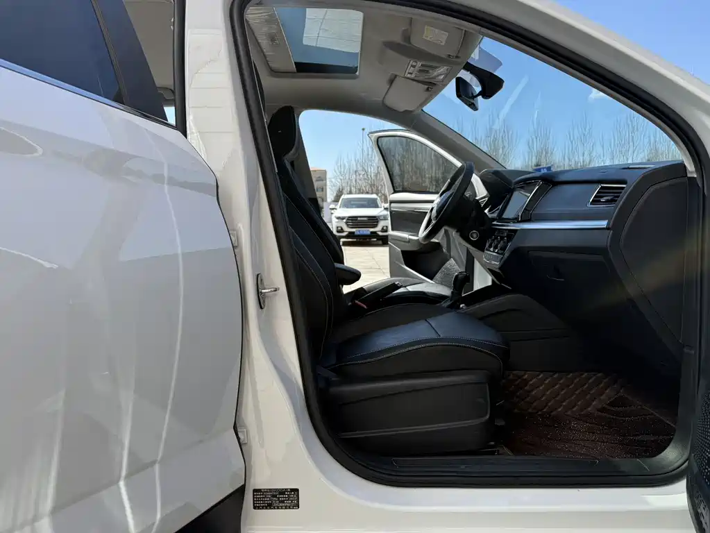 Komic 2023 facelift 1.5L automatic comfort version купить на сайте DeffCars