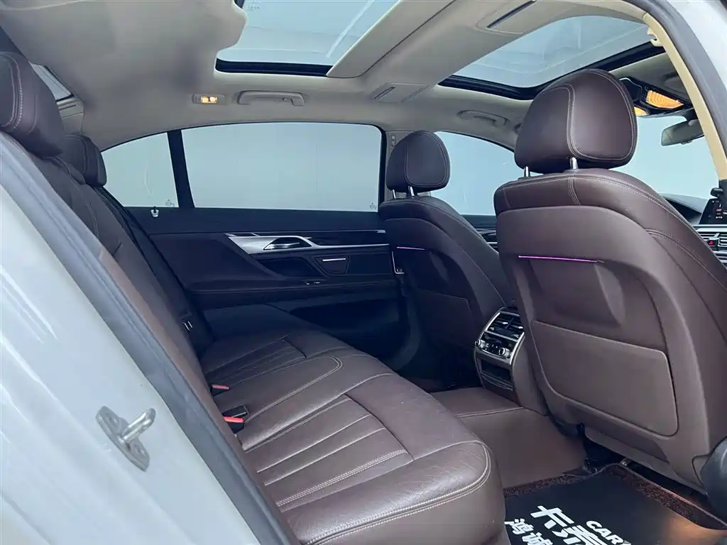 BMW 7 Series 2018 730Li Leading Excellence Package купить на сайте DeffCars