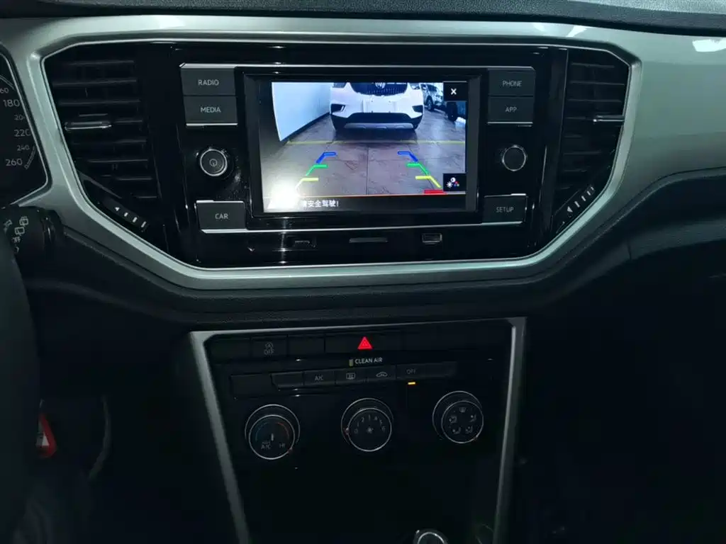 T-ROC 2020 230TSI DSG two-wheel drive aggressive model купить на сайте DeffCars