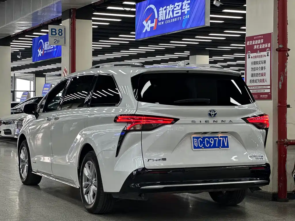 SIENNA 2021 2.5L Hybrid Extreme Edition купить на сайте DeffCars