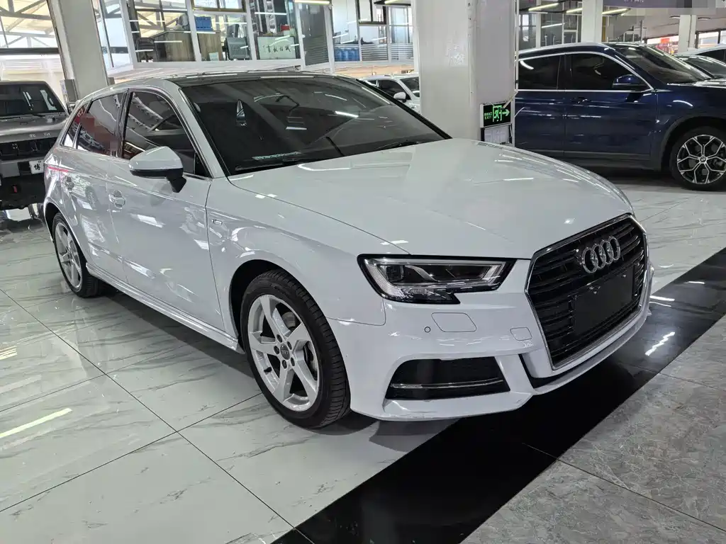 Audi A3 2019 Sportback 35 TFSI Fashion Type National VI купить на сайте DeffCars