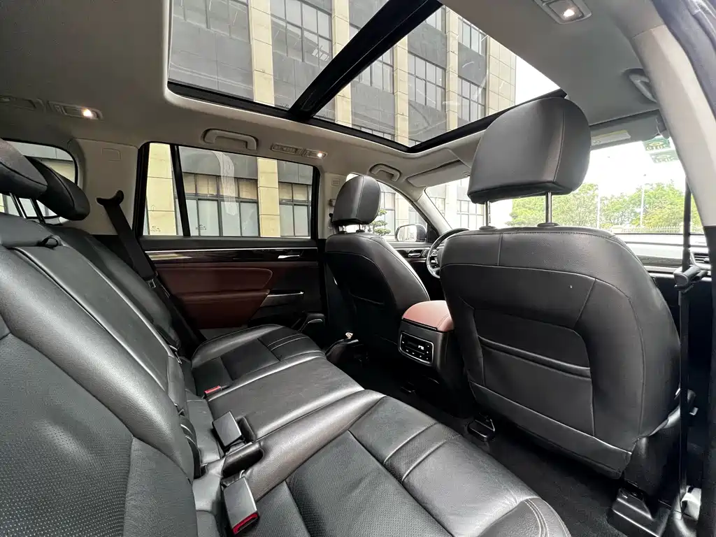 Trumpchi GS8 2017 320T 2WD Luxury Connected Edition (seven seats) купить на сайте DeffCars
