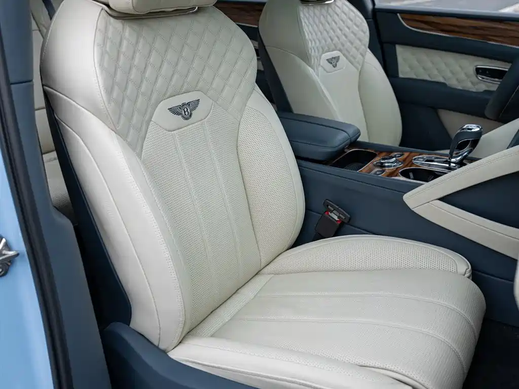 Bentayga 2022 4.0T V8 купить на сайте DeffCars
