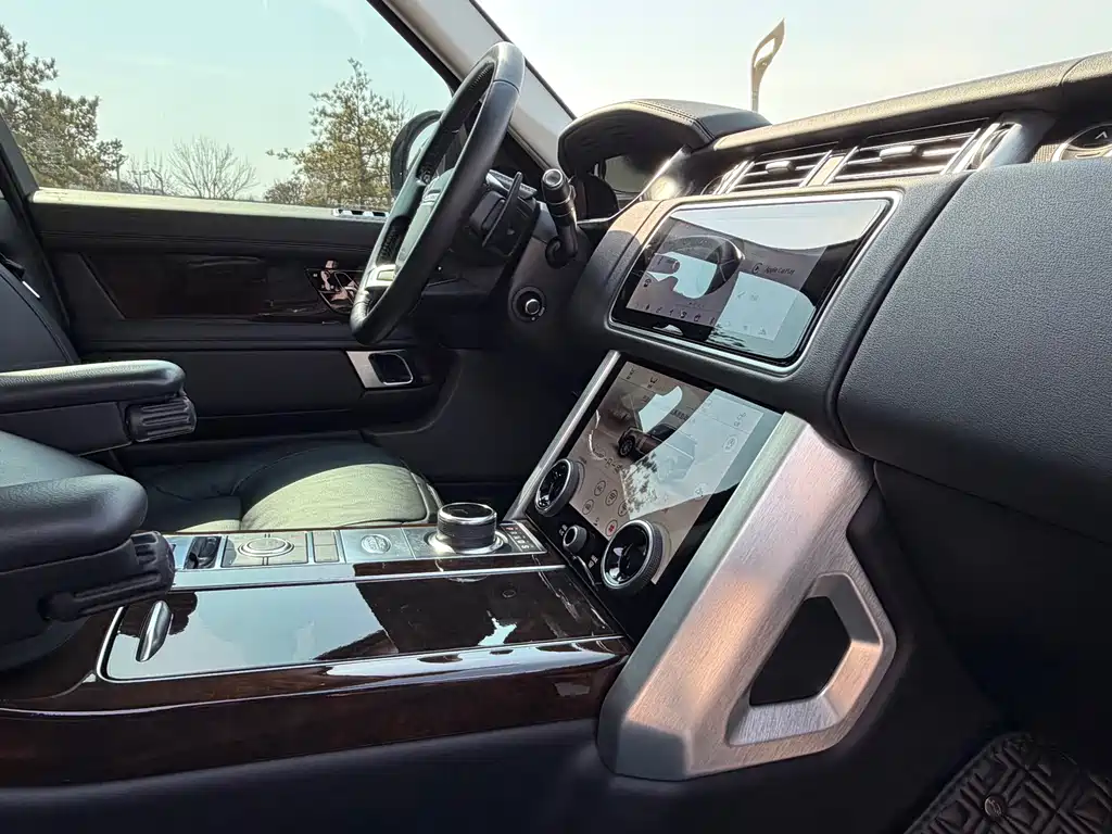 Range Rover 2022 3.0 L6 360PS Grand Edition купить на сайте DeffCars