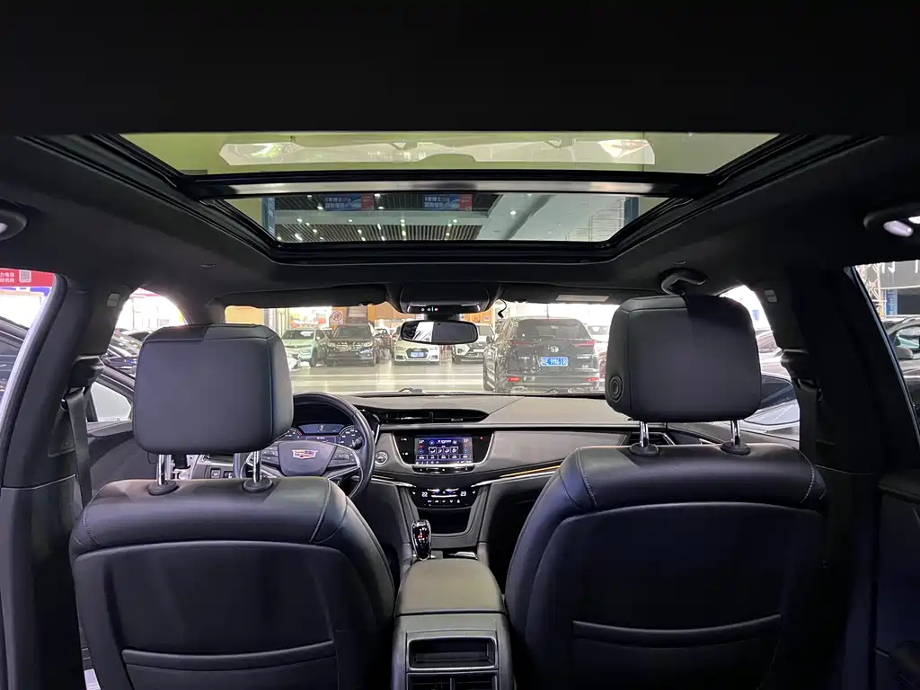 Cadillac XT5 2021 2.0T two-wheel drive luxury model купить на сайте DeffCars