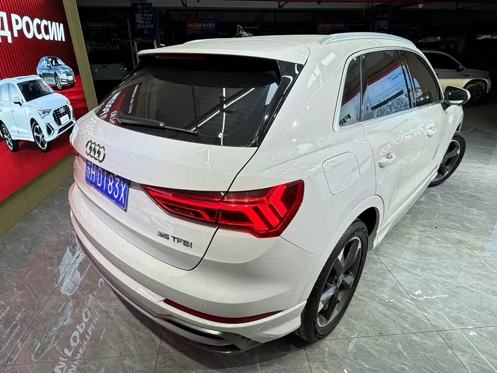 Audi Q3 2022 35 TFSI Fashionable and Dynamic купить на сайте DeffCars