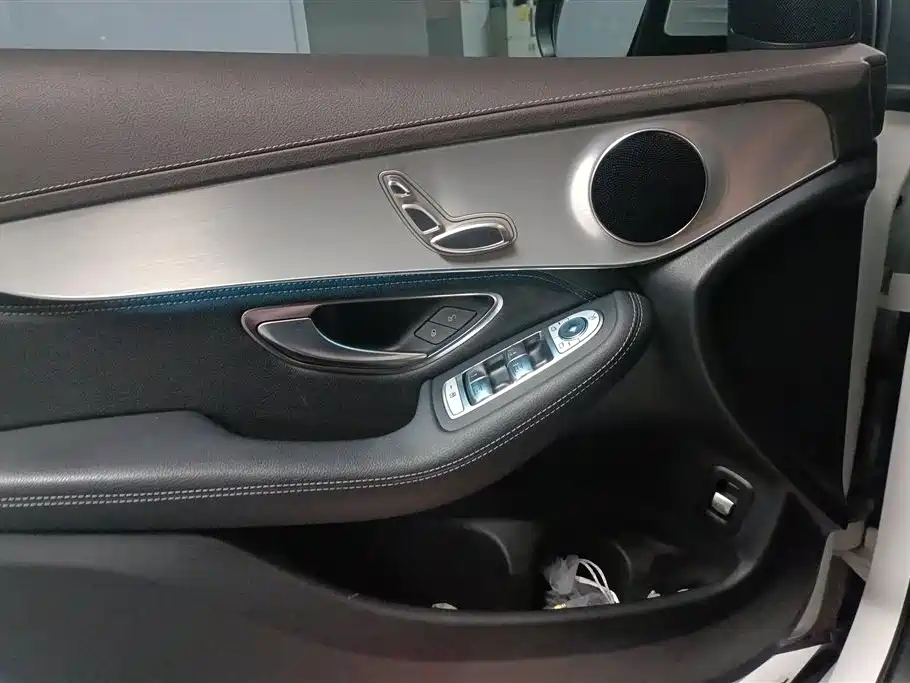 Mercedes-Benz GLC 2019 GLC 200 L 4MATIC купить на сайте DeffCars