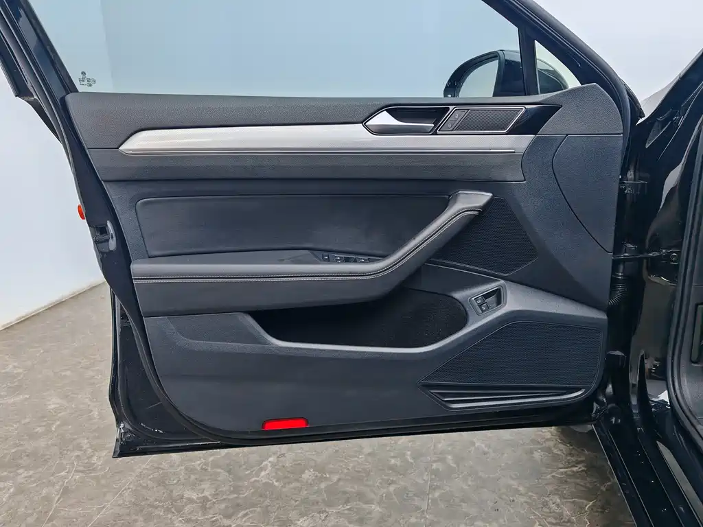 Magotan GTE plug-in hybrid 2020 GTE luxury model купить на сайте DeffCars