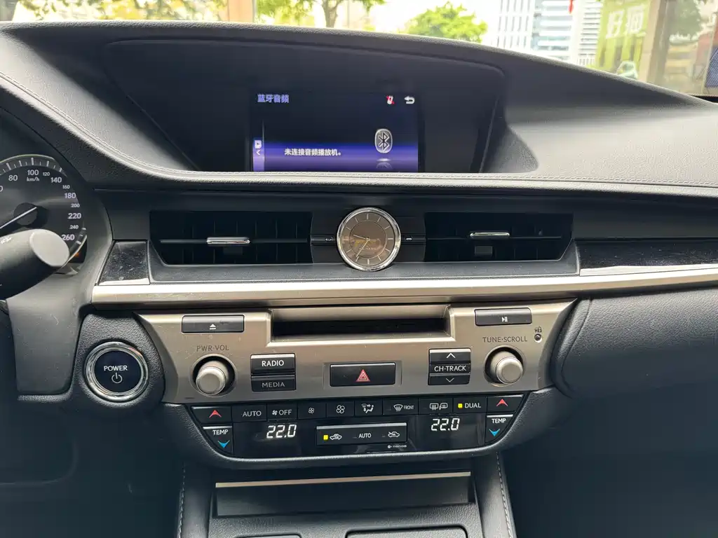 Lexus ES 2015 300h Comfort Edition купить на сайте DeffCars