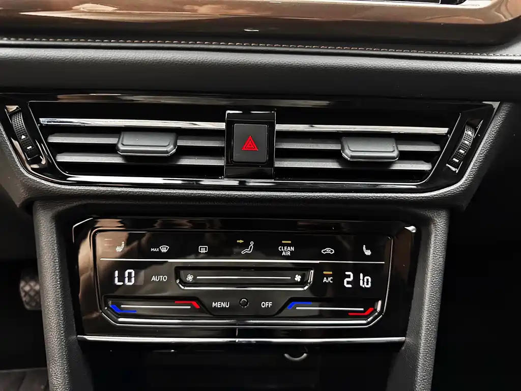 Tuyue 2021 280TSI two-wheel drive luxury version PLUS купить на сайте DeffCars