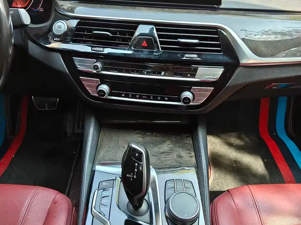 BMW 5 Series 2020 530Li Leading M Sports Package купить на сайте DeffCars