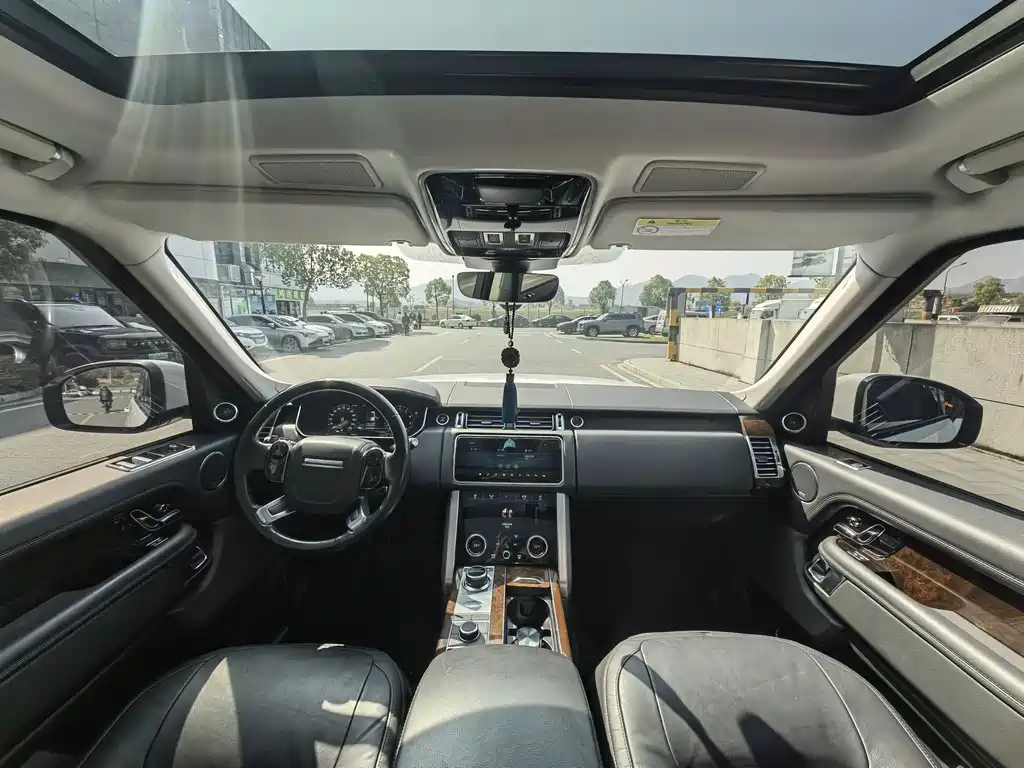 Range Rover 2022 3.0 L6 360PS Grand Edition купить на сайте DeffCars