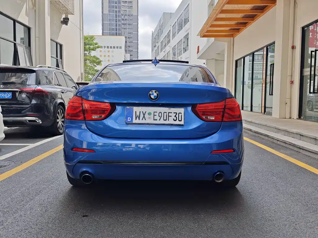 BMW 1 Series 2018 118i Design Package купить на сайте DeffCars