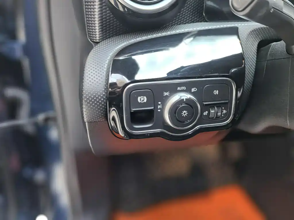 Mercedes-Benz A-Class 2019 A 180 L Sports Sedan купить на сайте DeffCars