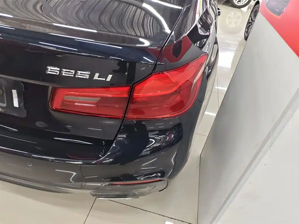 BMW 5 Series 2020 525Li M Sports Package купить на сайте DeffCars