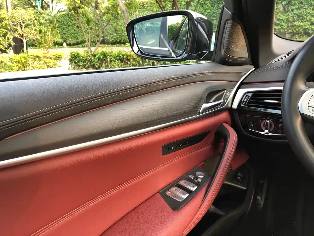 BMW 5 Series 2023 facelift 530Li exclusive M sports package купить на сайте DeffCars