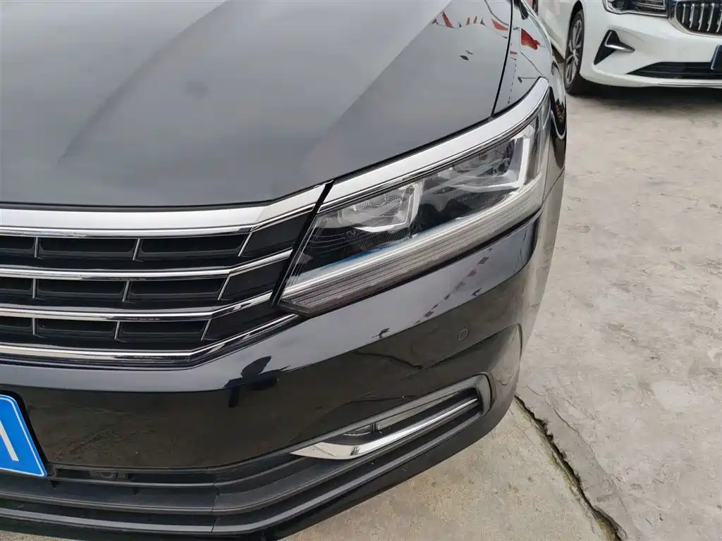 Passat 2017 330TSI DSG Premium Edition купить на сайте DeffCars