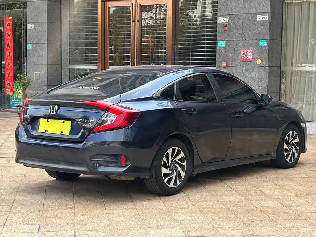Civic 2016 220TURBO CVT Deluxe Edition купить на сайте DeffCars