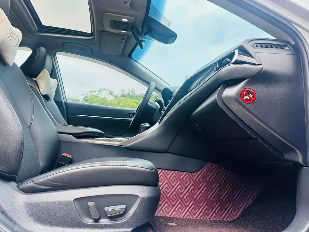 Camry 2018 2.0G Deluxe Edition купить на сайте DeffCars