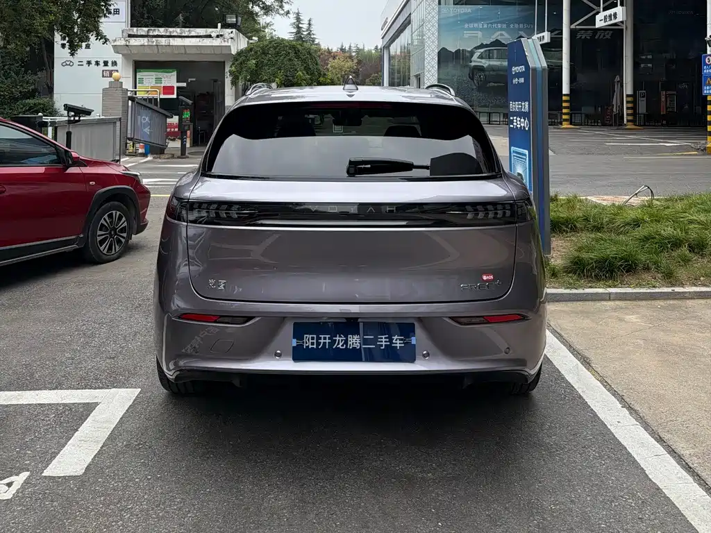 Lantu FREE 2025 FREE+ four-wheel drive Qiankun version купить на сайте DeffCars
