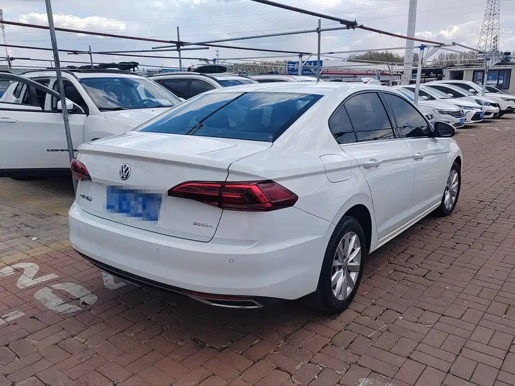 Bora 2020 1.5L automatic elite model купить на сайте DeffCars