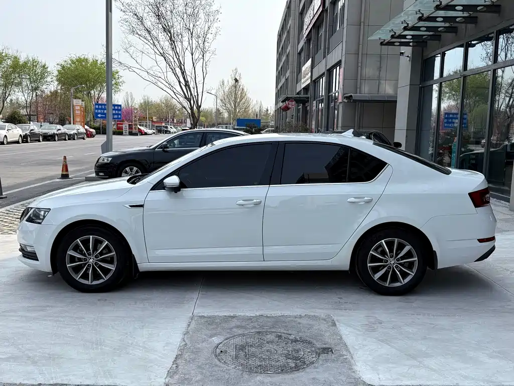 Octavia 2018 TSI230 DSG Comfort Edition купить на сайте DeffCars