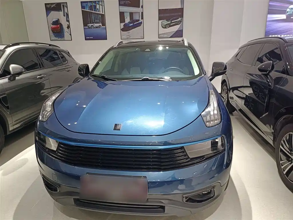 Lynk & Co 01 2017 2.0T 2WD Yao Pro Edition купить на сайте DeffCars