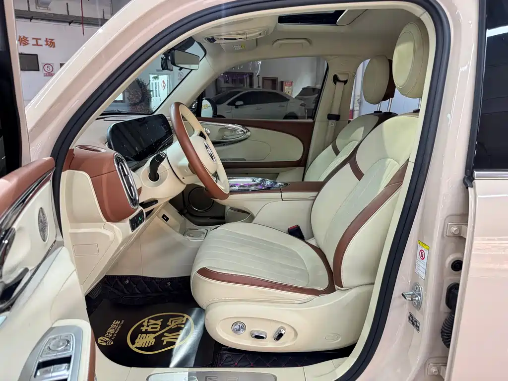 Ora Ballet Cat 2022 401km Nutcracker Edition купить на сайте DeffCars