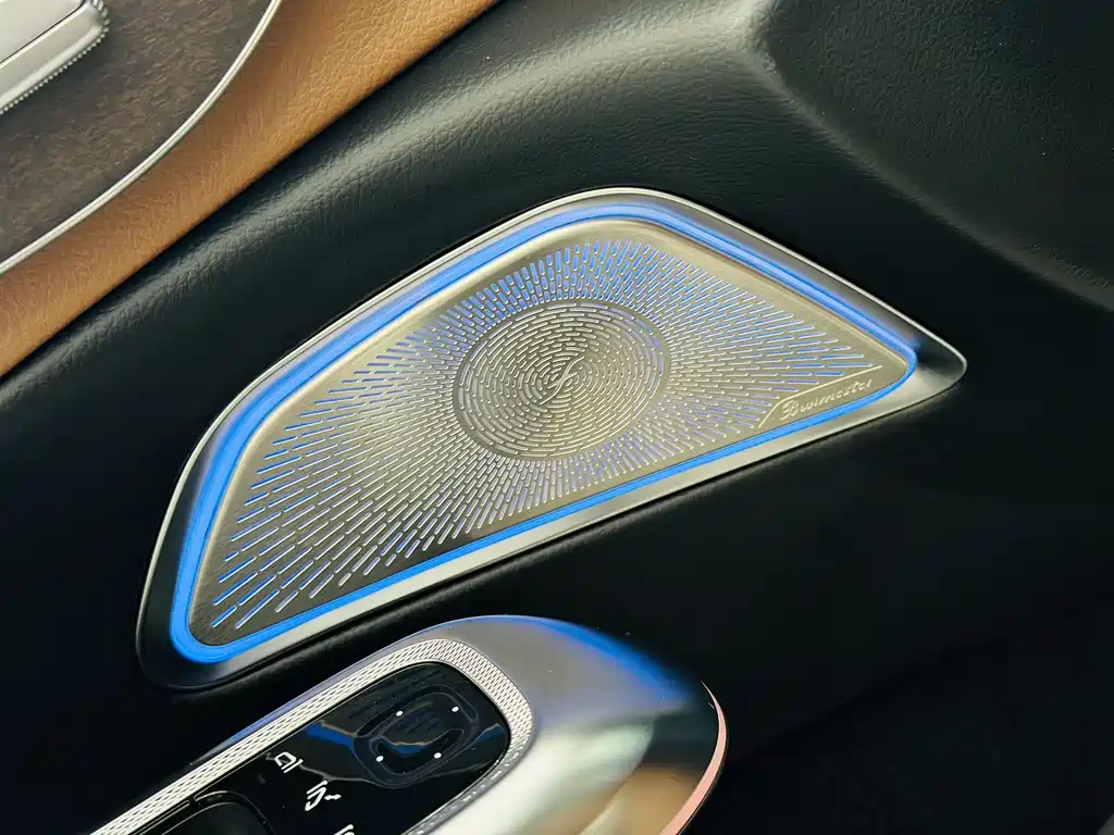 Mercedes-Benz E-Class 2024 E 300 L Luxury Model купить на сайте DeffCars