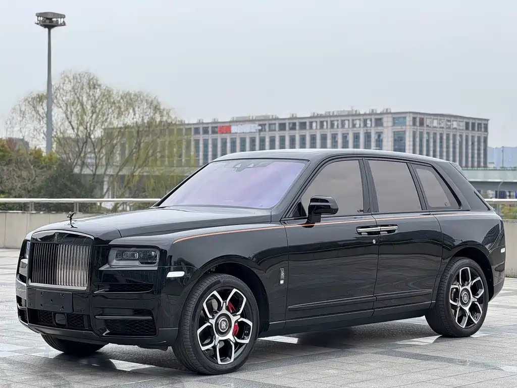 Cullinan 2020 Black Badge купить на сайте DeffCars
