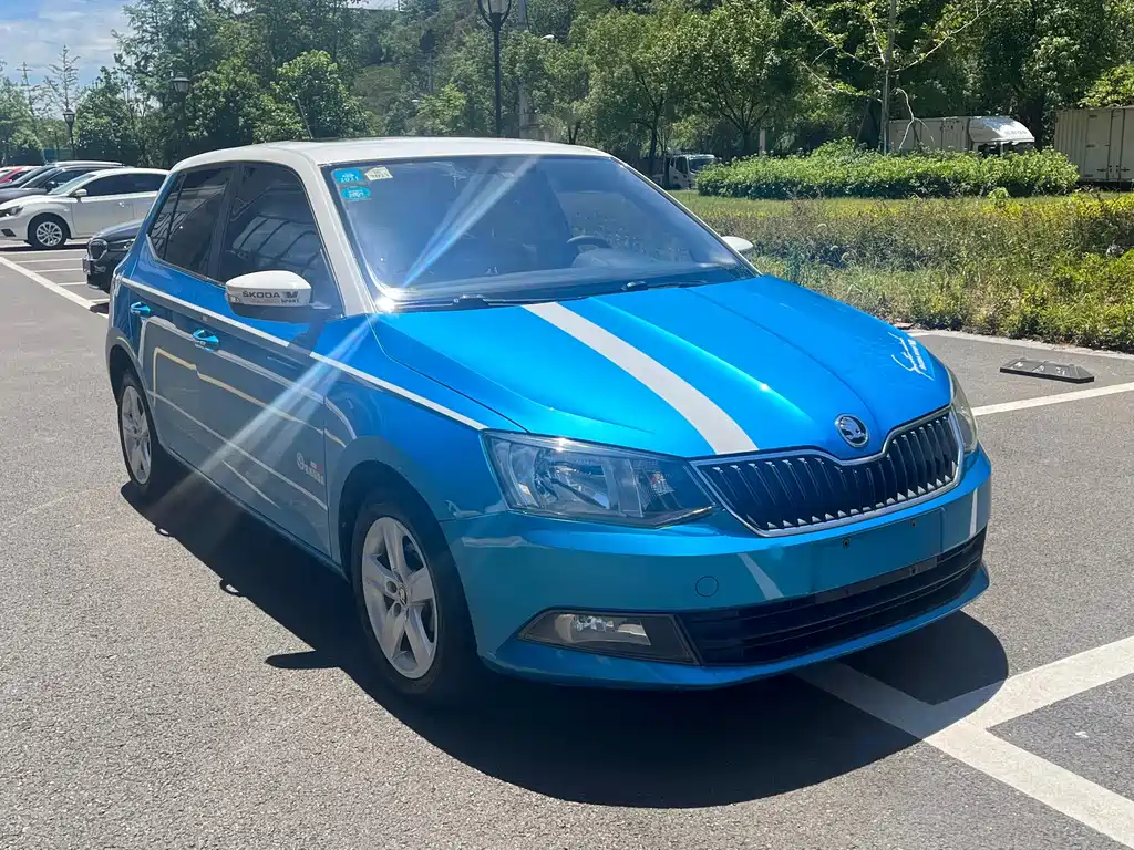 Fabia 2015 1.4L Manual Creation Edition купить на сайте DeffCars
